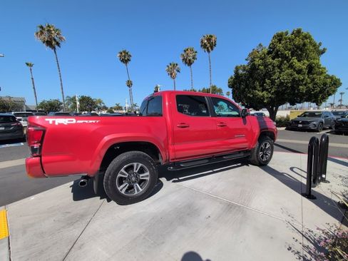 Used 2019 Toyota Tacoma TRD Sport w/ Technology Package RWD image 30