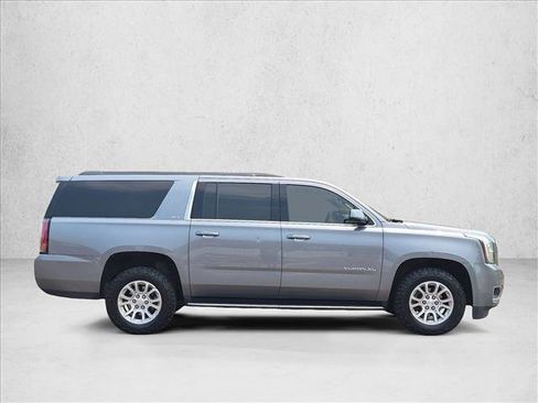 Used 2019 GMC Yukon XL SLT w/ Open Road Package AWD/4WD image 4