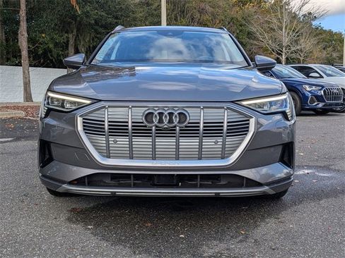 Used 2019 Audi e-tron Premium Plus image 8