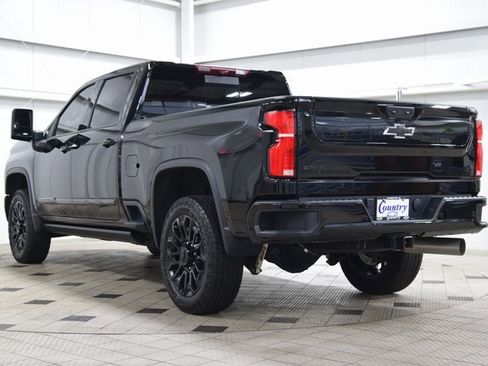 Used 2024 Chevrolet Silverado 2500 High Country w/ High Country Premium Package image 6
