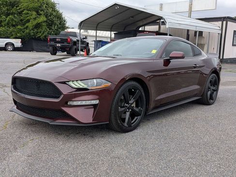 Used 2018 Ford Mustang Coupe w/ Equipment Group 101A RWD image 8