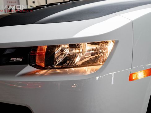 Used 2014 Chevrolet Camaro SS w/ SS Performance Package RWD image 70