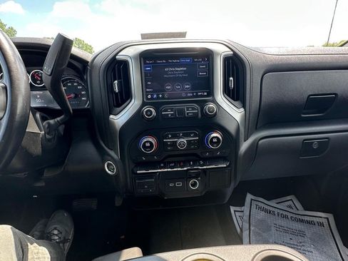 Used 2021 Chevrolet Silverado 1500 LT AWD/4WD image 14