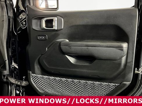 Used 2023 Jeep Wrangler Rubicon AWD/4WD image 26