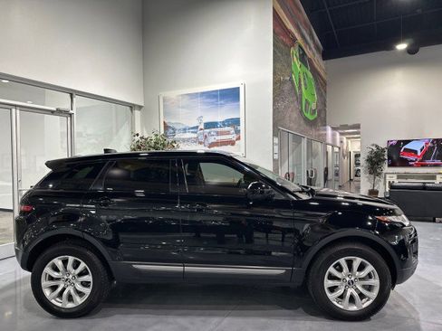 Used 2018 Land Rover Range Rover Evoque SE AWD/4WD image 18