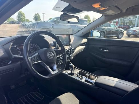 Certified 2023 Nissan Sentra SV FWD image 9