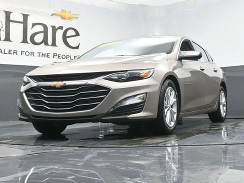 Used 2025 Chevrolet Malibu LT FWD image 4