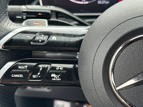 Certified 2025 Mercedes-Benz CLE 300 4MATIC Coupe image 15