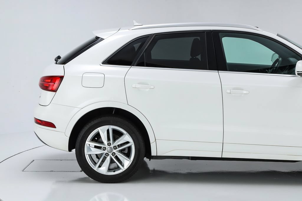 Used 2018 Audi Q3 2.0T Premium Plus w/ Premium Plus Package AWD/4WD image 57