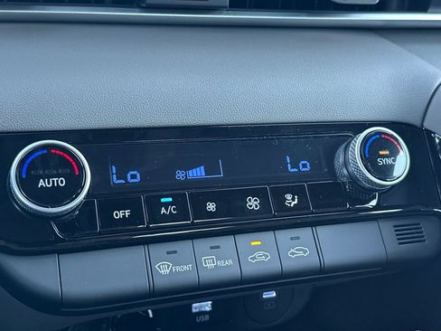 New 2026 Hyundai Elantra Hybrid FWD image 16