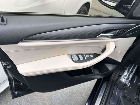 Used 2023 BMW X4 xDrive30i w/ M Sport Package image 16