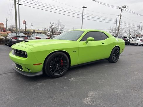Used 2023 Dodge Challenger R/T w/ Plus Package image 7