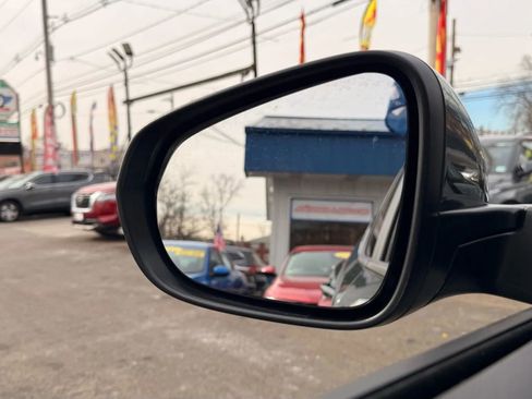 Used 2025 Chevrolet Trax LT image 27