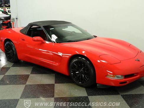 Used 1999 Chevrolet Corvette Convertible w/ Memory Pkg RWD image 14