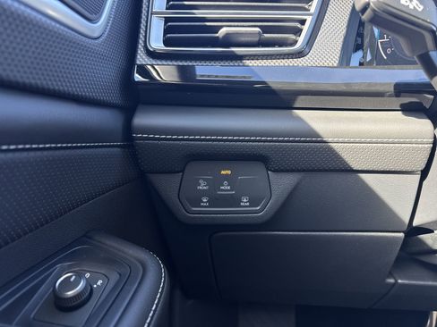 New 2026 Volkswagen Atlas Cross Sport SEL image 18