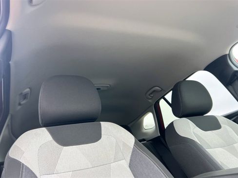 Used 2024 Chevrolet Trax LS image 19