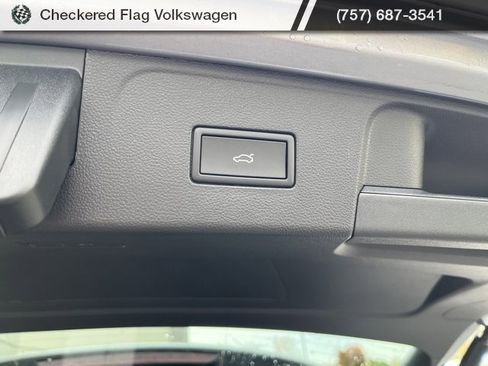 New 2026 Volkswagen Atlas SE image 28