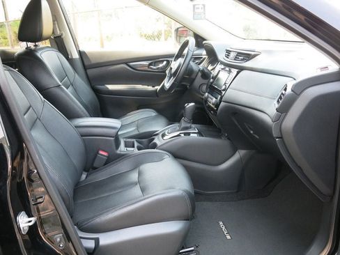 Used 2018 Nissan Rogue SL FWD image 15