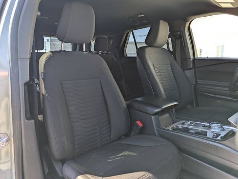Used 2020 Ford Explorer XLT w/ Comfort Package AWD/4WD image 11