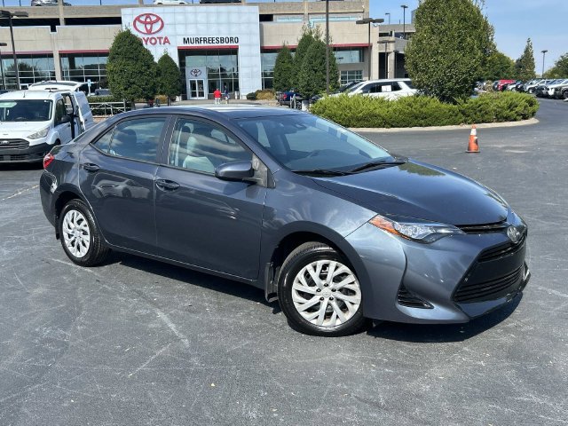 Used 2017 Toyota Corolla LE w/ Carpet Mat Package (TMS) FWD image 2