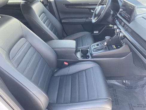Used 2025 Honda CR-V EX-L image 9