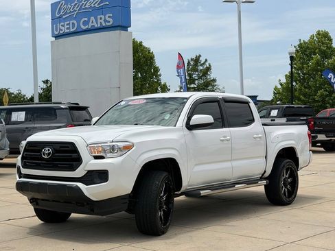 Used 2016 Toyota Tacoma SR RWD image 8
