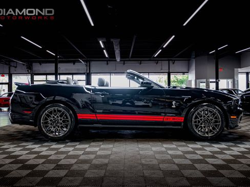 Used 2014 Ford Mustang Shelby GT500 w/ Equipment Group 821A RWD image 28
