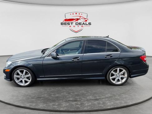 Used 2014 Mercedes-Benz C 250 Sedan image 2