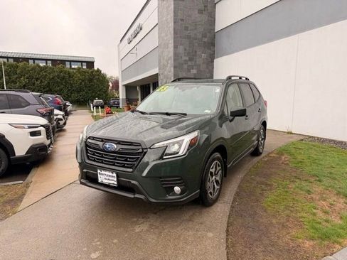 Certified 2023 Subaru Forester Premium AWD/4WD image 8