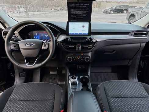 Used 2024 Ford Escape Active AWD/4WD image 3