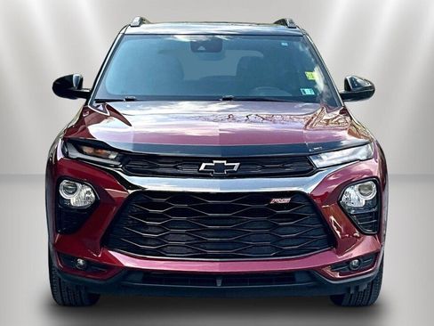 Used 2022 Chevrolet TrailBlazer RS w/ Technology Package AWD/4WD image 2