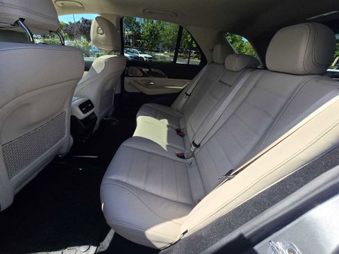 Used 2025 Mercedes-Benz GLE 580 4MATIC image 17