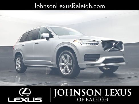 Used 2021 Volvo XC90 T5 Momentum w/ Climate Package image 14