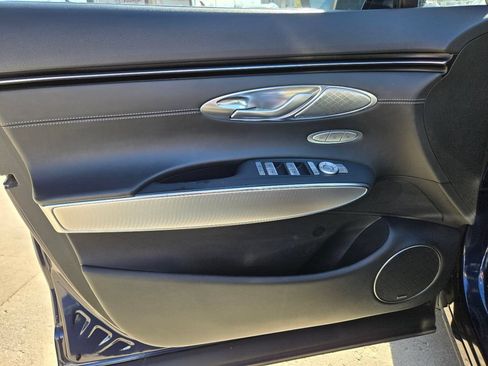 Used 2022 Genesis GV70 2.5T w/ Select Package AWD/4WD image 19