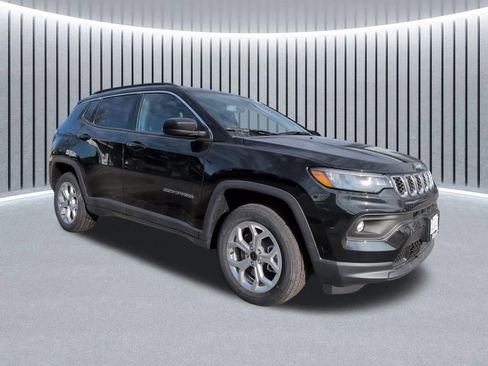 New 2026 Jeep Compass Latitude AWD/4WD image 2