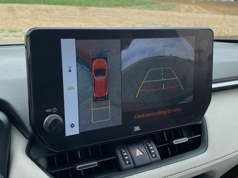 Used 2023 Toyota RAV4 Limited FWD image 23