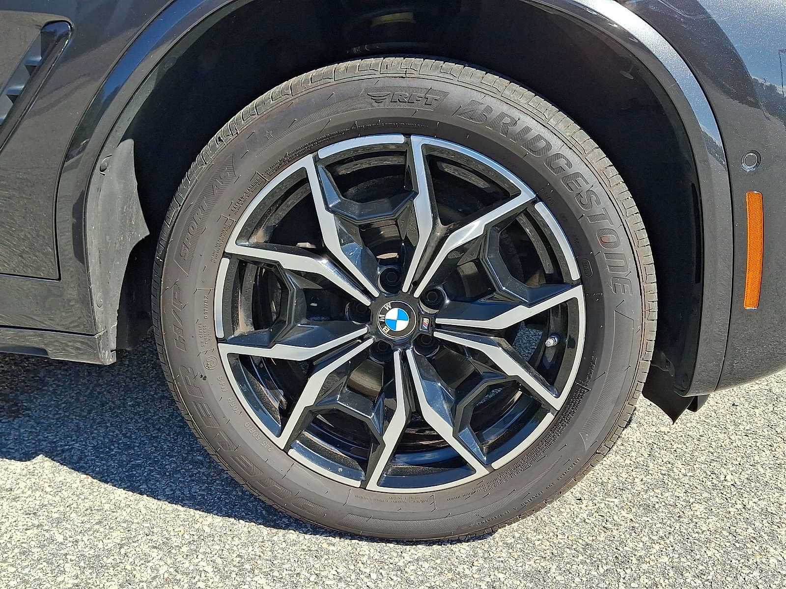 Used 2024 BMW X4 xDrive30i w/ Premium Package AWD/4WD image 8