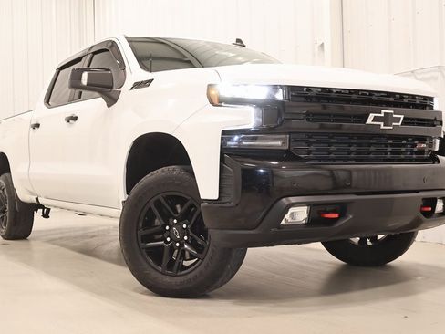 Used 2020 Chevrolet Silverado 1500 LT Trail Boss image 36