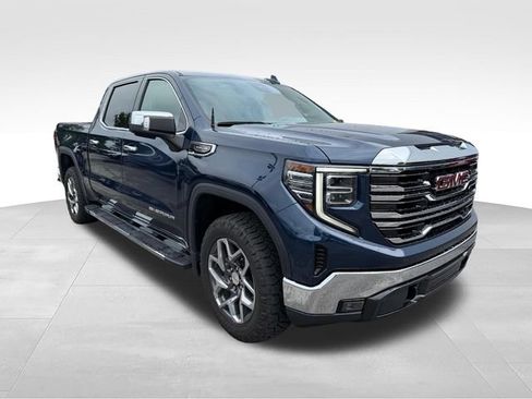 Used 2023 GMC Sierra 1500 SLT w/ SLT Premium Package AWD/4WD image 3