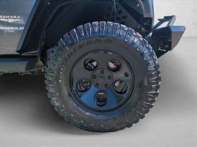Used 2014 Jeep Wrangler Sahara w/ Connectivity Group AWD/4WD image 21