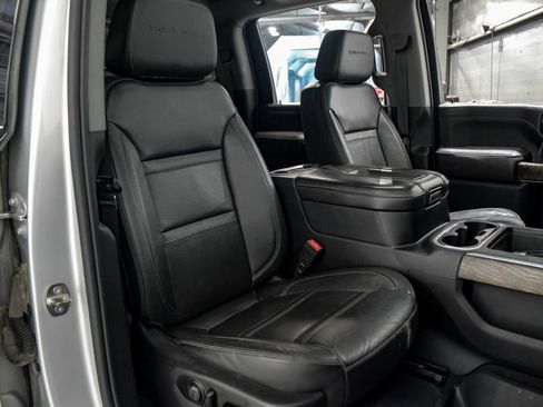 Used 2020 GMC Sierra 3500 Denali w/ Denali Ultimate Package image 34