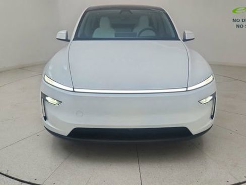 Used 2026 Tesla Model Y Long Range RWD image 13