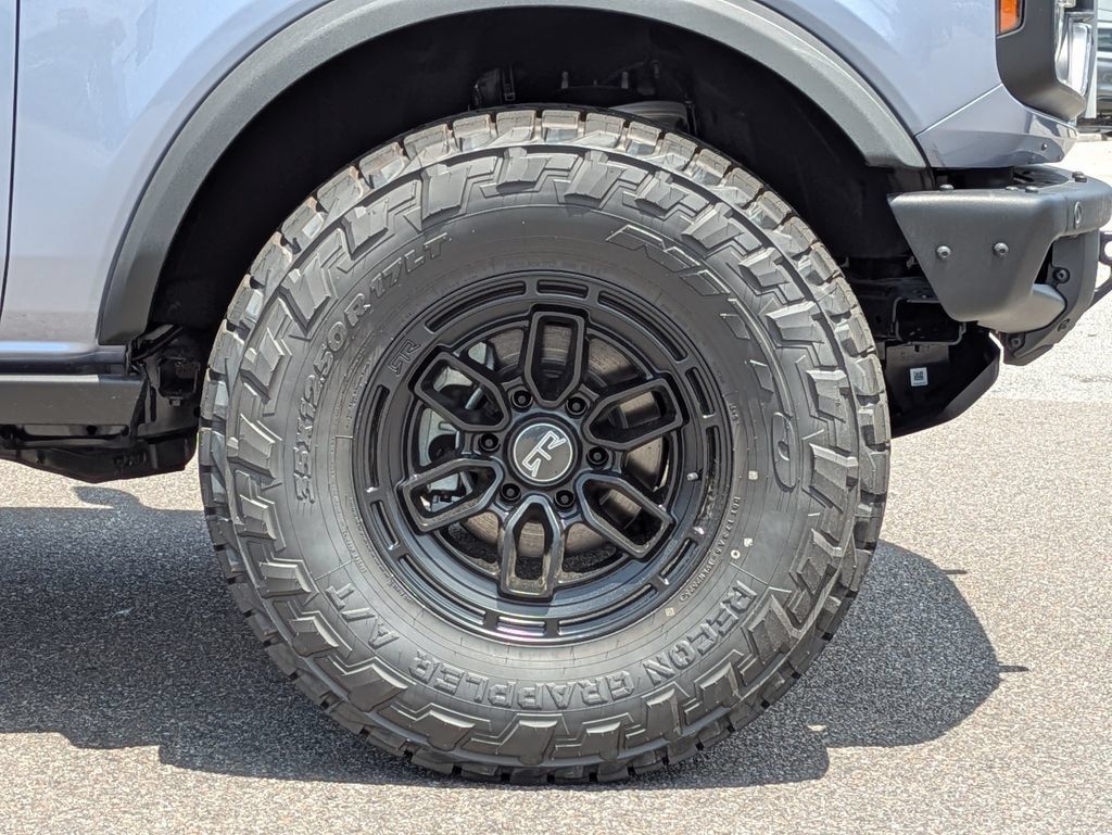 New 2025 Ford Bronco Badlands AWD/4WD image 11