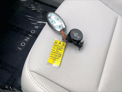 Used 2025 Hyundai Ioniq 6 Limited RWD image 14
