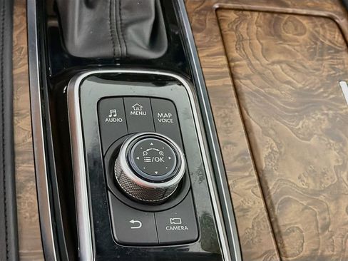 Used 2024 Nissan Armada SL w/ Captain's Chairs Package RWD image 26
