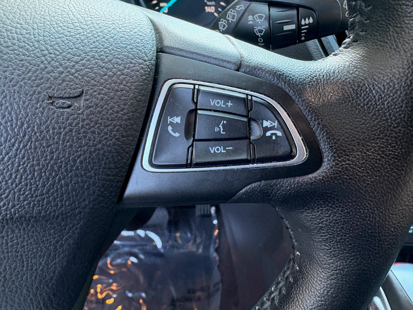Used 2019 Ford Escape SEL AWD/4WD image 30