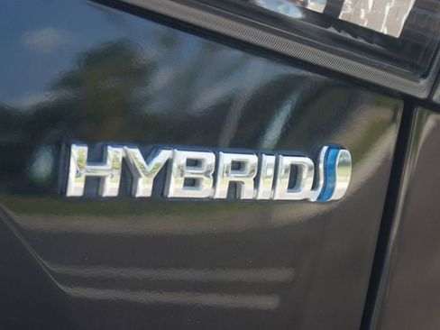 Used 2022 Toyota Highlander XLE image 19