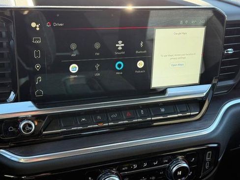 Used 2024 GMC Sierra 1500 SLT image 16