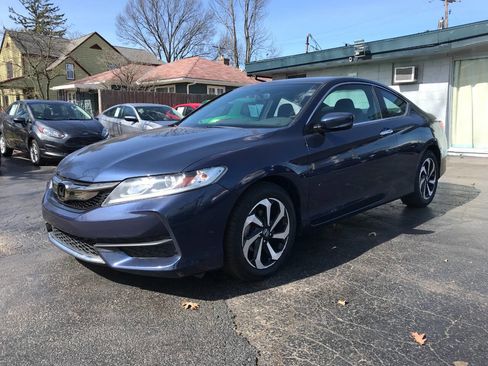Used 2017 Honda Accord LX-S image 3