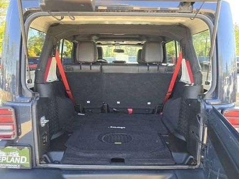 Used 2017 Jeep Wrangler Unlimited Rubicon image 29